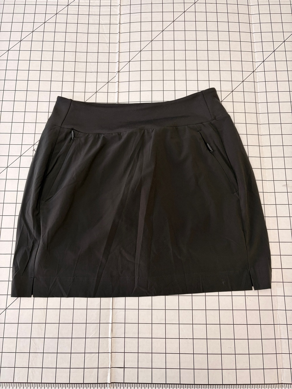 Athleta Women’s Size 4 Athletic Skort Skirt Built In Shorts Zip Pockets